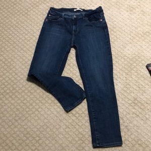 Levi’s Boyfriend Jeans, 28.